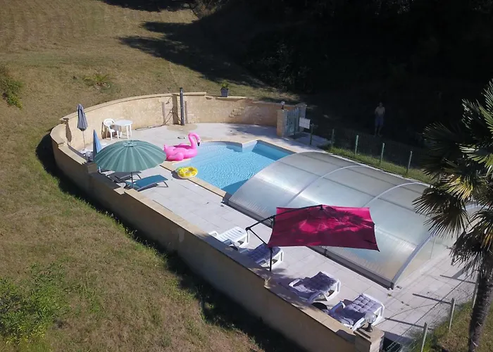 Le Domaine De Mateline La Maisonnette بيت للعطل Groléjac