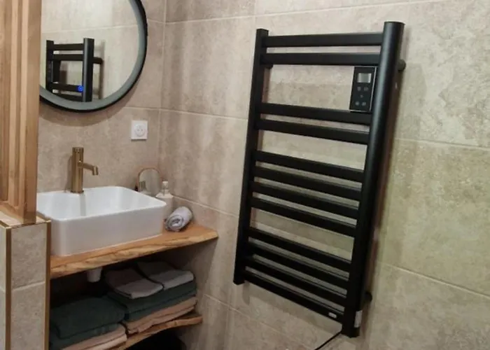 Le Domaine De Mateline La Maisonnette بيت للعطل Groléjac