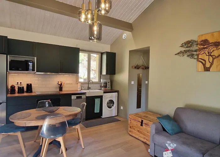 Le Domaine De Mateline La Maisonnette بيت للعطل *